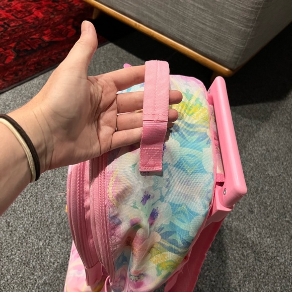 Like new kids rolling overnight bag/ carry on - Picture 5 of 7